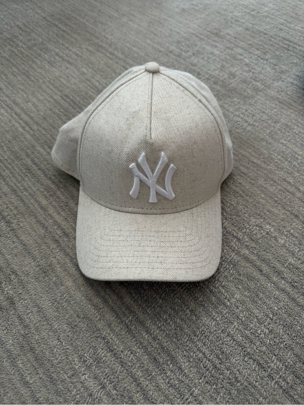 New York Yankees New Era 9Forty A-Frame Beige hat